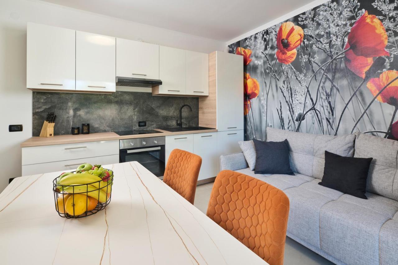 Apartments Dolcea Умаг Экстерьер фото